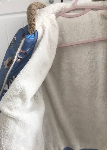 Erkek Çocuk Mavi Baskılı Kürklü Mont - Görsel 2