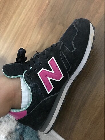 37,5 Beden siyah Renk Orijinal New balance spor ayakkabı
