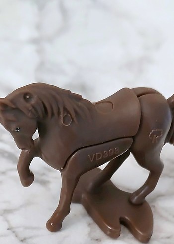 Beden Renk Kinder Joy Natoons Yeni Seri At Figürü