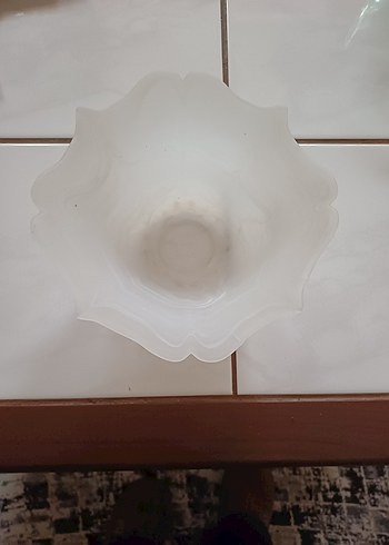 Beyaz Dalgalı Kenarlı tek lamba aparatı - Görsel 2