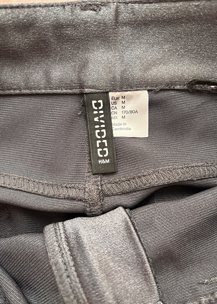 Hm pantolon görünümlü parlak tayt - Görsel 2