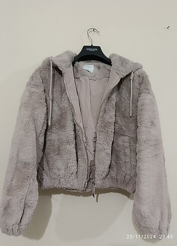 Bershka peluş mont