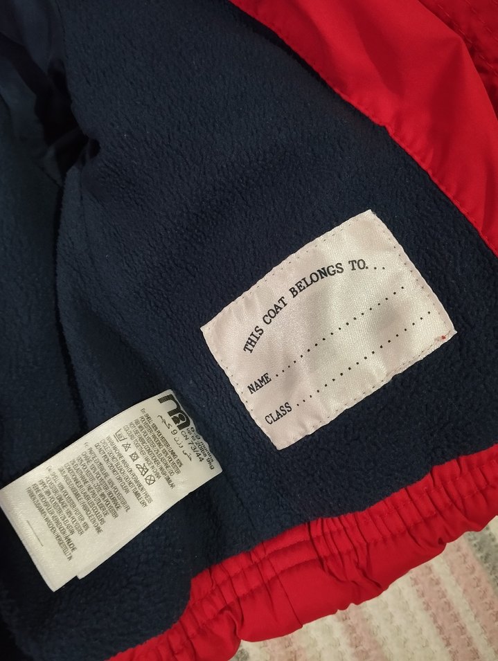 Kırmızı Kapüşonlu Erkek Çocuk Mont - Görsel 2