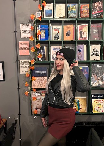 Gri Dantel Detaylı Uzun Tül Sentetik Peruk - Görsel 7