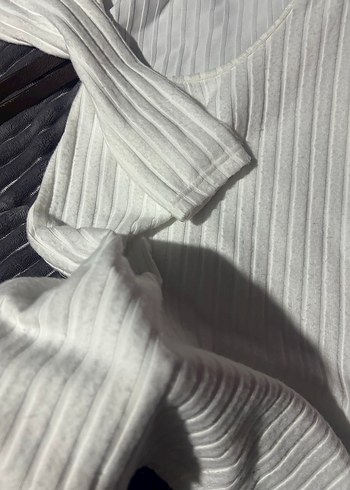 KEMERLİ SIRT DEKOLTELİ TRİKO ELBİSE - Görsel 4