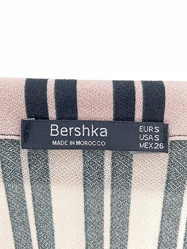s Beden çeşitli Renk Bershka Bluz %70 İndirimli.