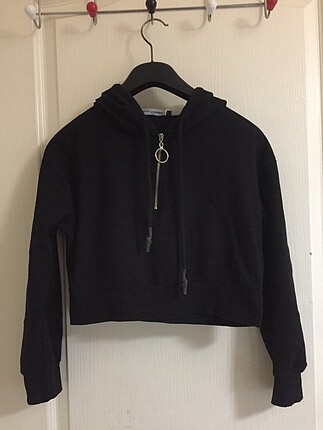Kapşonlu crop sweat