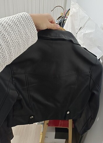 s Beden siyah Renk Bershka deri ceket