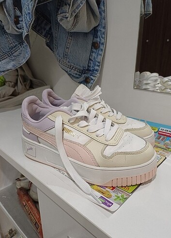 37 Beden beyaz Renk Puma carina