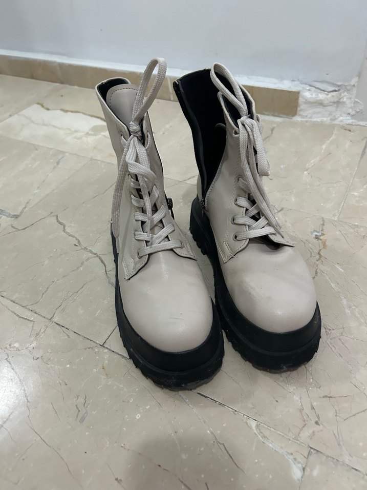 Gri Beyaz Bağcıklı Platform Topuklu Kadın Bot - Görsel 4