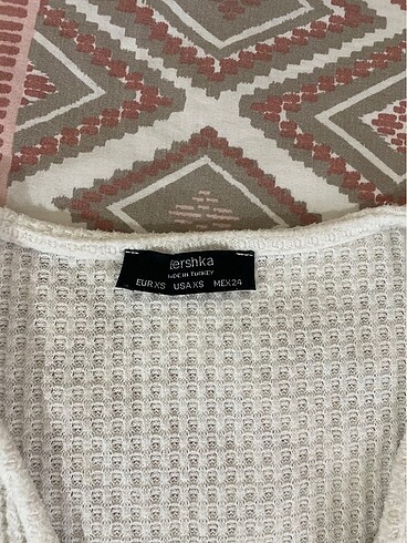 xs Beden Bershka uzun kollu top