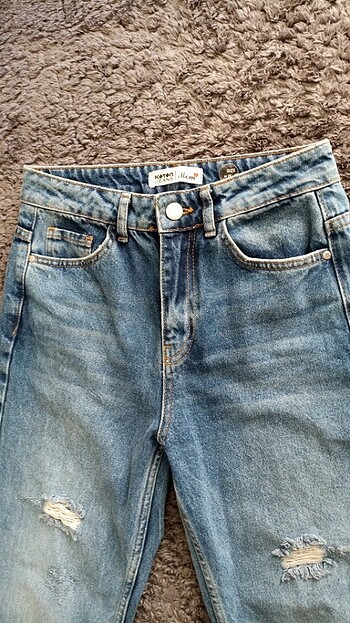 26 Beden mavi Renk Koton yırtık mom jeans rahat