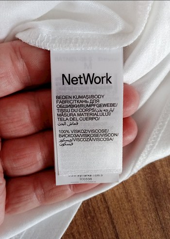 Kadın Beyaz V Yaka Pamuklu Tişört - Görsel 6