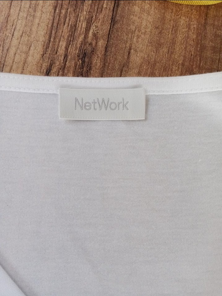 Kadın Beyaz V Yaka Pamuklu Tişört - Görsel 5