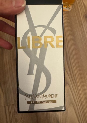 Yves Saint Laurent Kadın Parfümü - Görsel 2