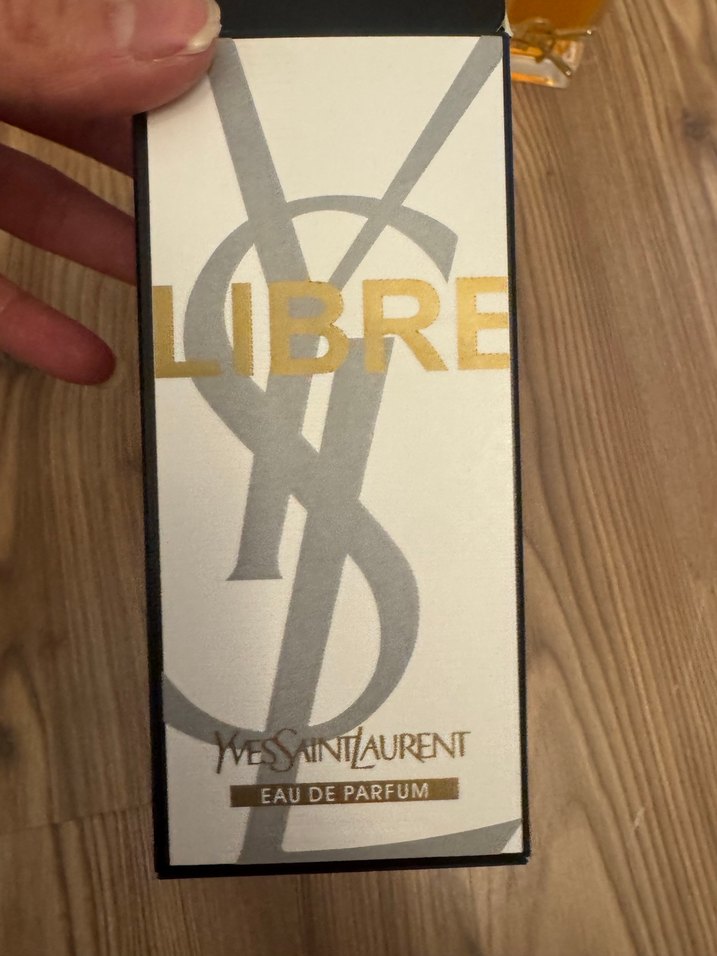 Yves Saint Laurent Kadın Parfümü - Görsel 2