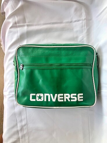 Converse postacı çantası