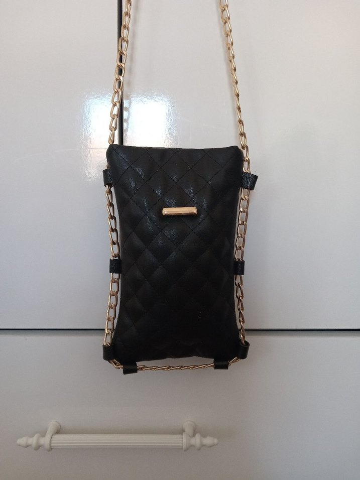 Zincir Detaylı Siyah Deri Çanta - Görsel 2