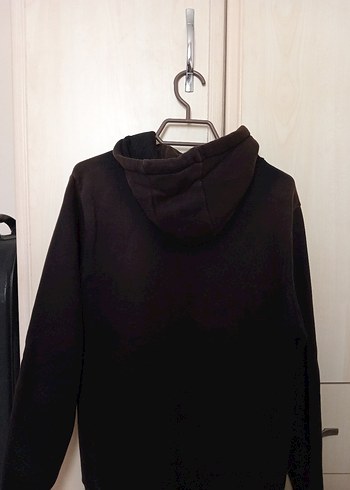 Siyah Kapüşonlu Baskılı Sweatshirt - Görsel 3