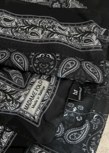 Siyah Gotik Desenli Kadın Şal madame polo markasına ait - Görsel 3