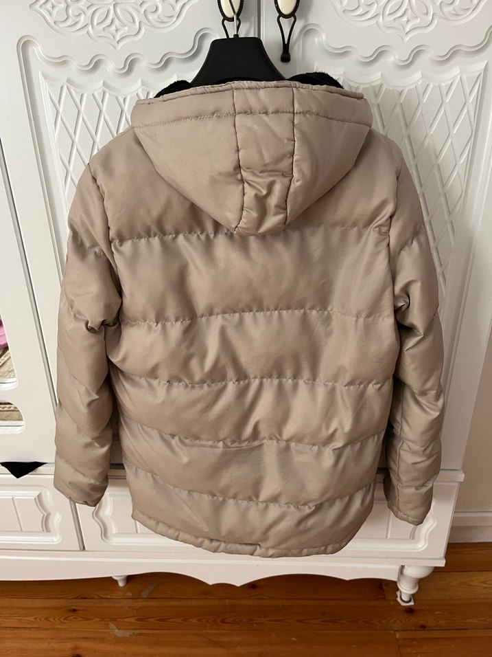 Düğmeli Bej Kadın Kışlık Mont - Görsel 4