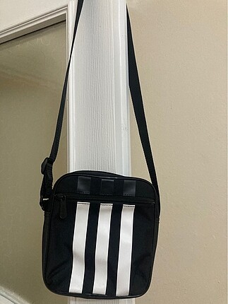 Adidas çanta