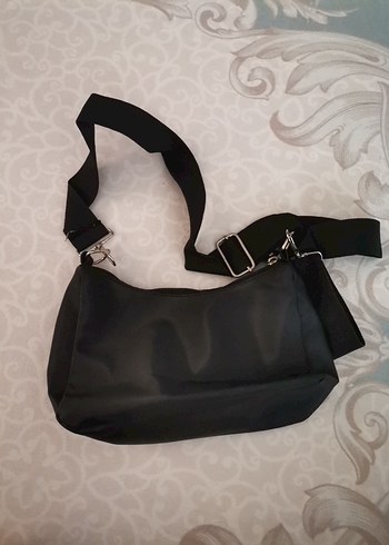Zara Siyah Deri Minimalist Kadın Çanta