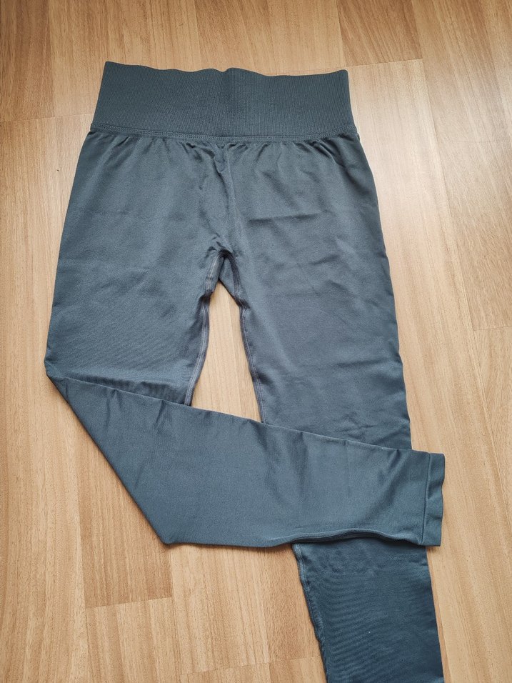 Gri Kadın Spor Tayt - Midi Boy, Elastik Bel - Görsel 2