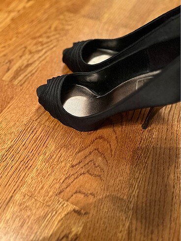 36 Beden siyah Renk Zara 36 numara stiletto