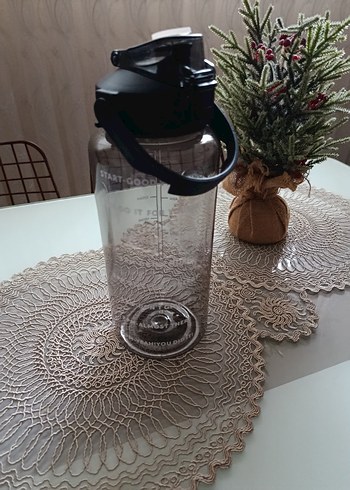 Gri Kapaklı ve Kulplu şu matarası