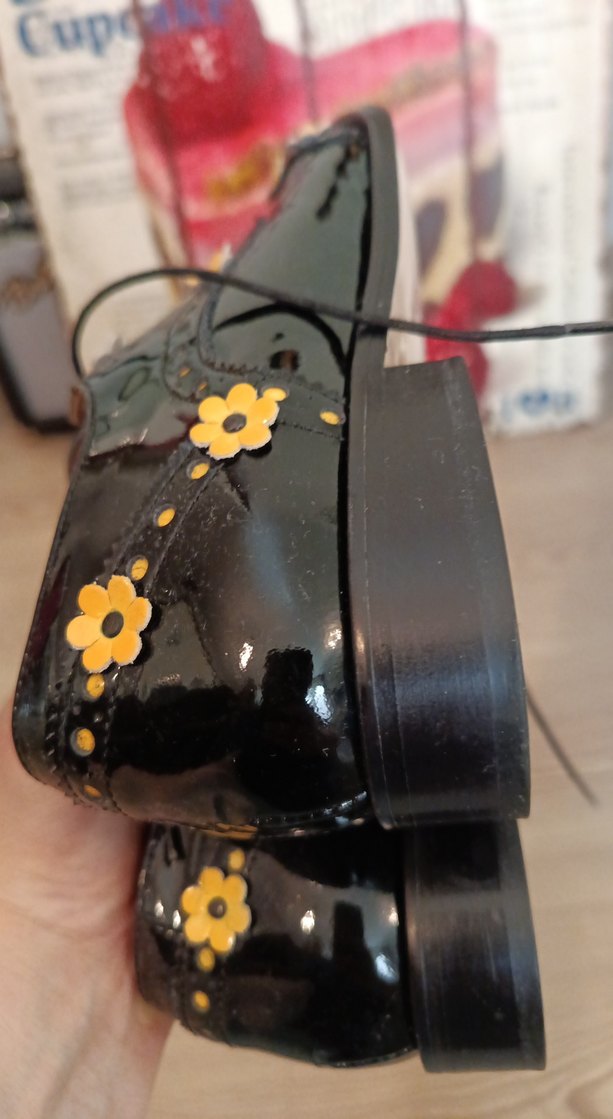 Sarı Çiçekli Kemerli Blok Topuklu Kadın Ayakkabı - Görsel 5