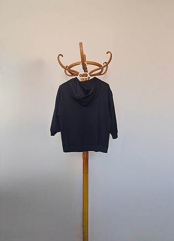 QUE Sweatshirt
