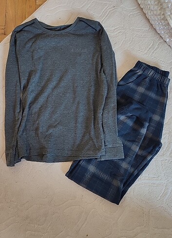 Erkek çocuk pijama takımı 