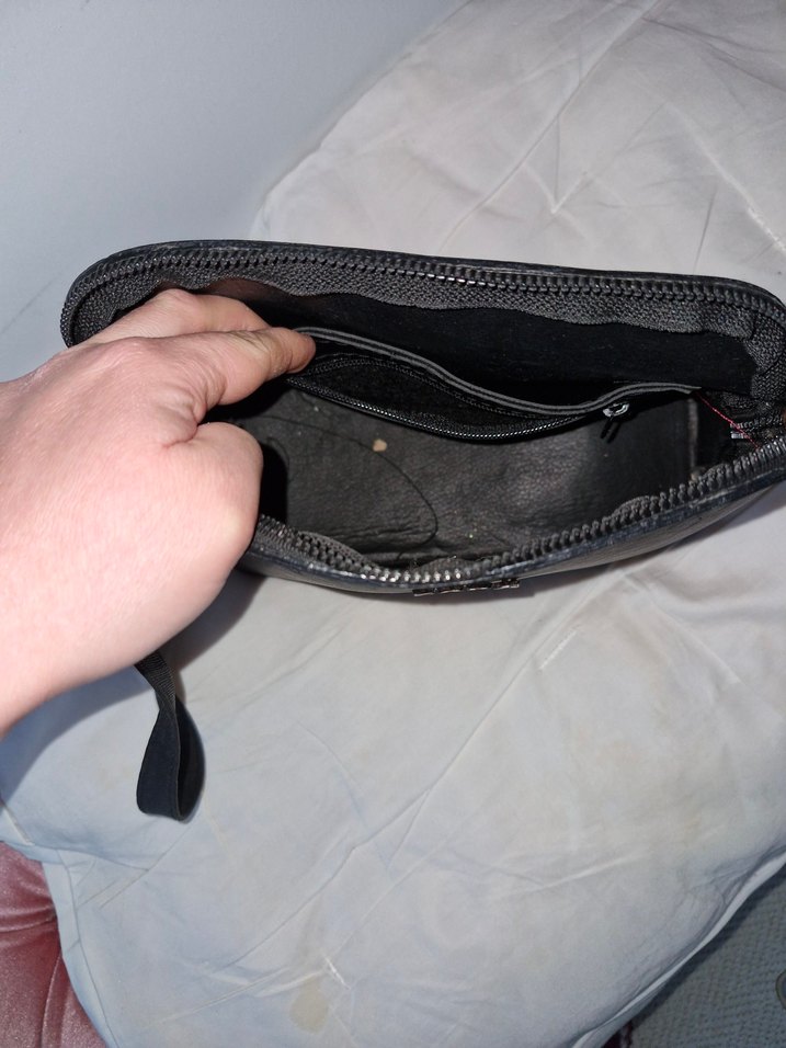 Siyah Deri Fermuarlı Kadın Çanta - Görsel 3