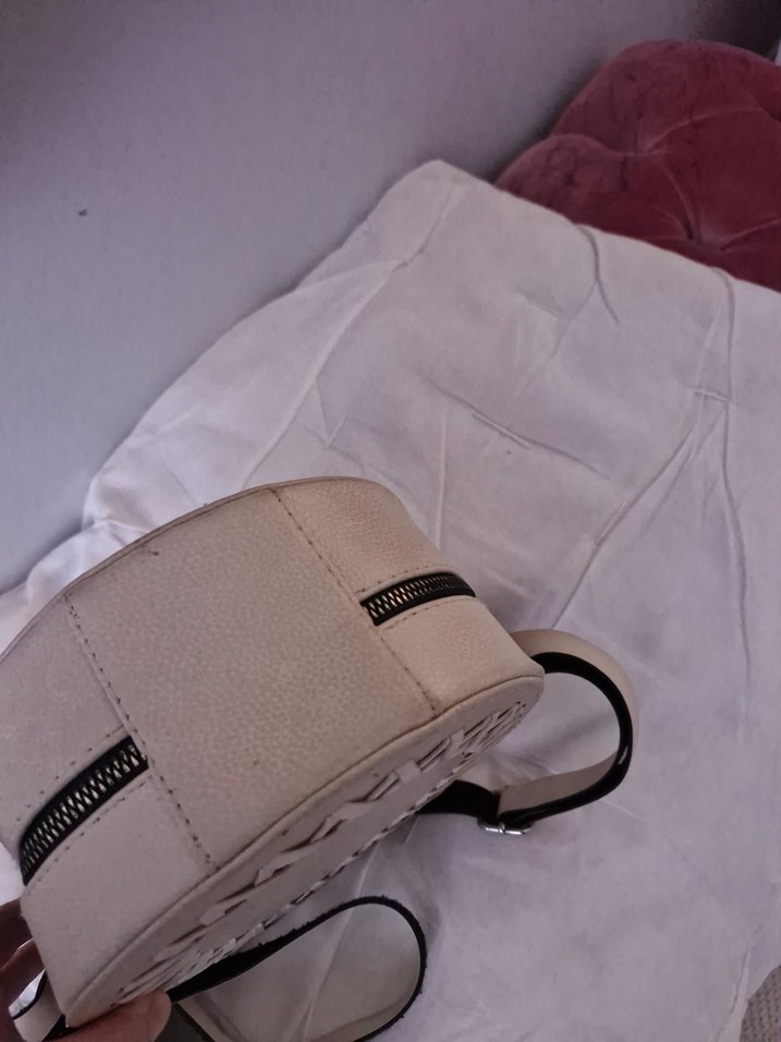 Bej rengi yuvarlak Çanta - Görsel 2