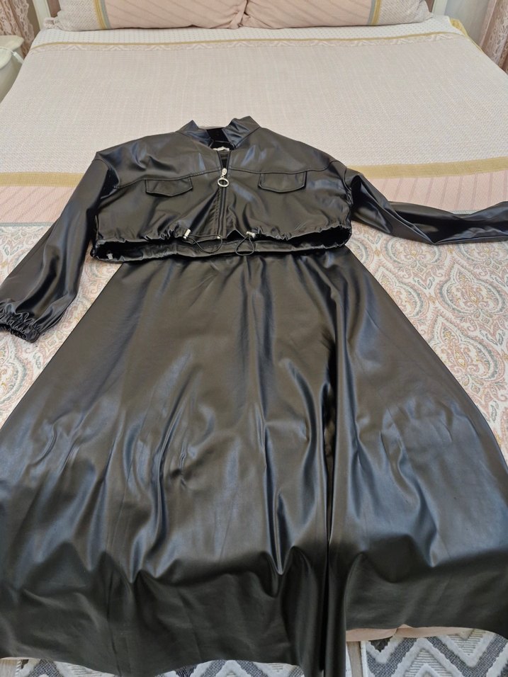 Siyah Deri Ceket ve etek takım - Görsel 3