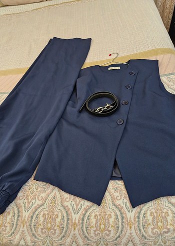 Düğmeli Lacivert Kadın Takım Elbise - Görsel 5