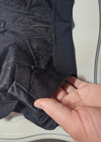 Siyah toparlayıcı ve küçültücü Sütyen - Görsel 2