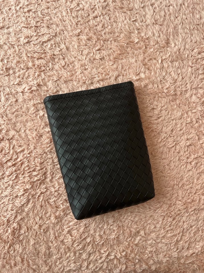 Siyah çanta - Görsel 2