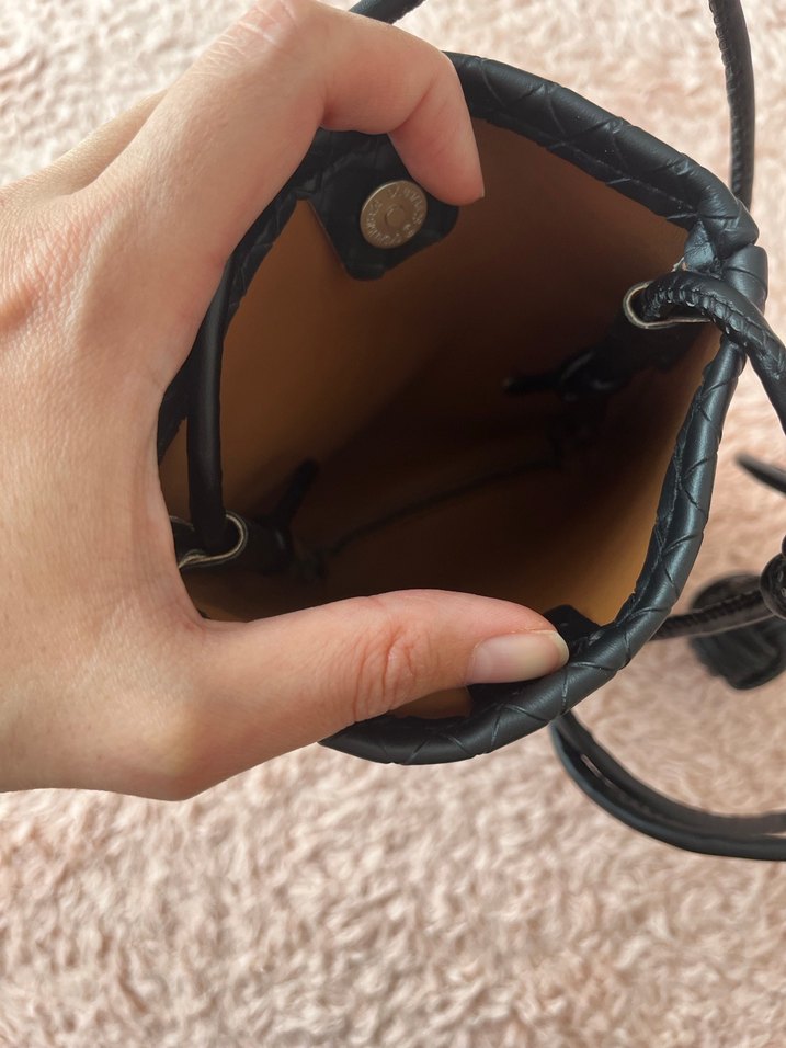 Siyah çanta - Görsel 4