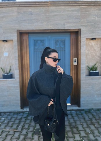 Düğmeli Gri Yün Kadın Pelerin - Görsel 4