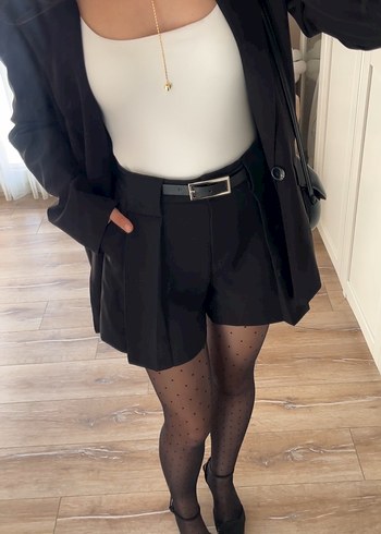 Kadın Siyah Kemerli Yüksek Bel Şort - Görsel 4
