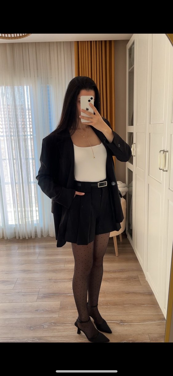 Kadın Siyah Kemerli Yüksek Bel Şort - Görsel 5