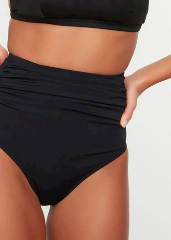 Siyah Drapeli Yüksek Bel Bikini Altı - Görsel 3