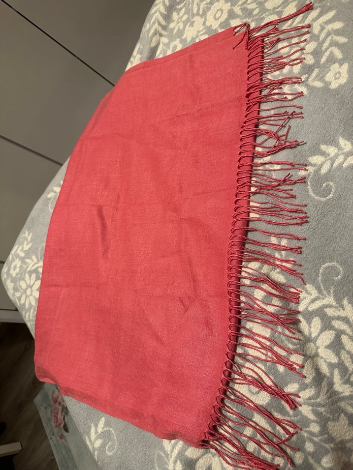 Kadın Kırmızı İpek Dokulu Püsküllü Şal - Görsel 2