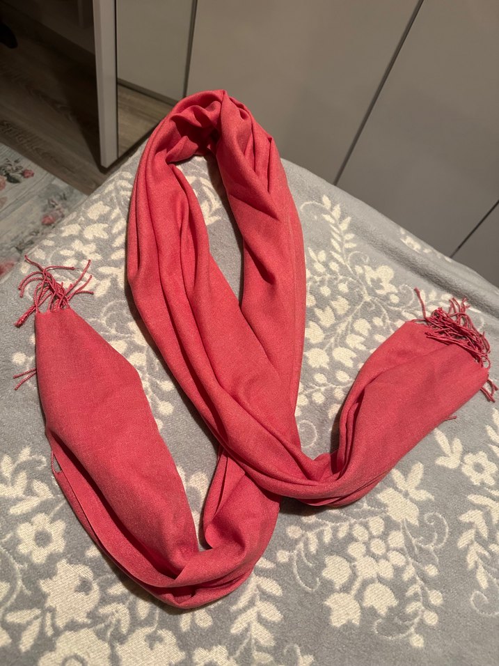 Kadın Kırmızı İpek Dokulu Püsküllü Şal - Görsel 4