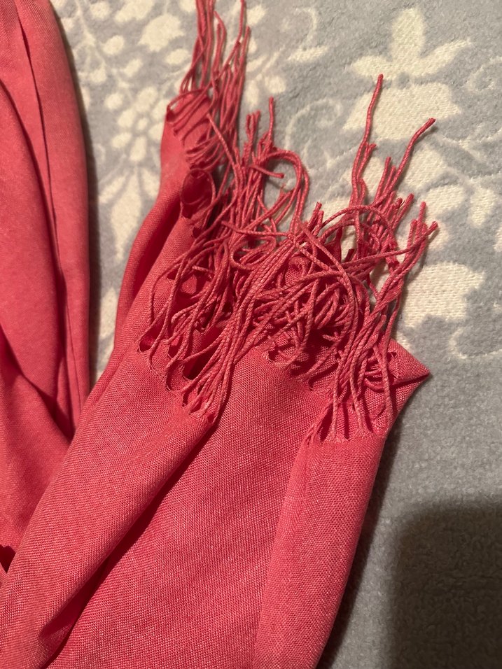 Kadın Kırmızı İpek Dokulu Püsküllü Şal - Görsel 5