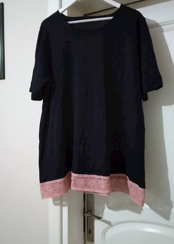 Dantel Detaylı Siyah Kadın Tişört - Görsel 2