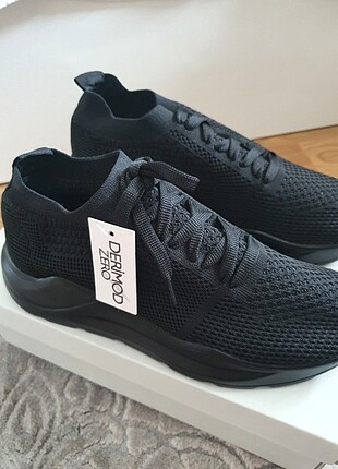 Yeni ve etiketli derimod kadon bağcıklı çorap sneaker 