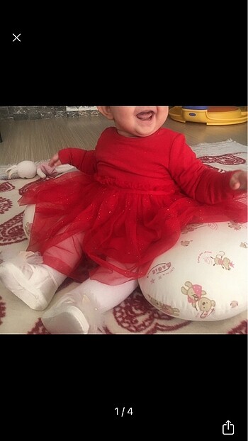 Kırmızı tütülü bebek elbise